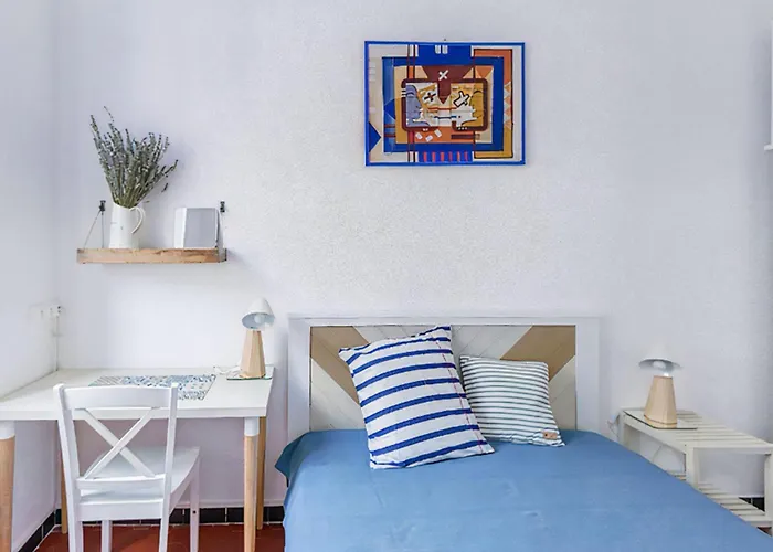 Bright Apartment In Marseille